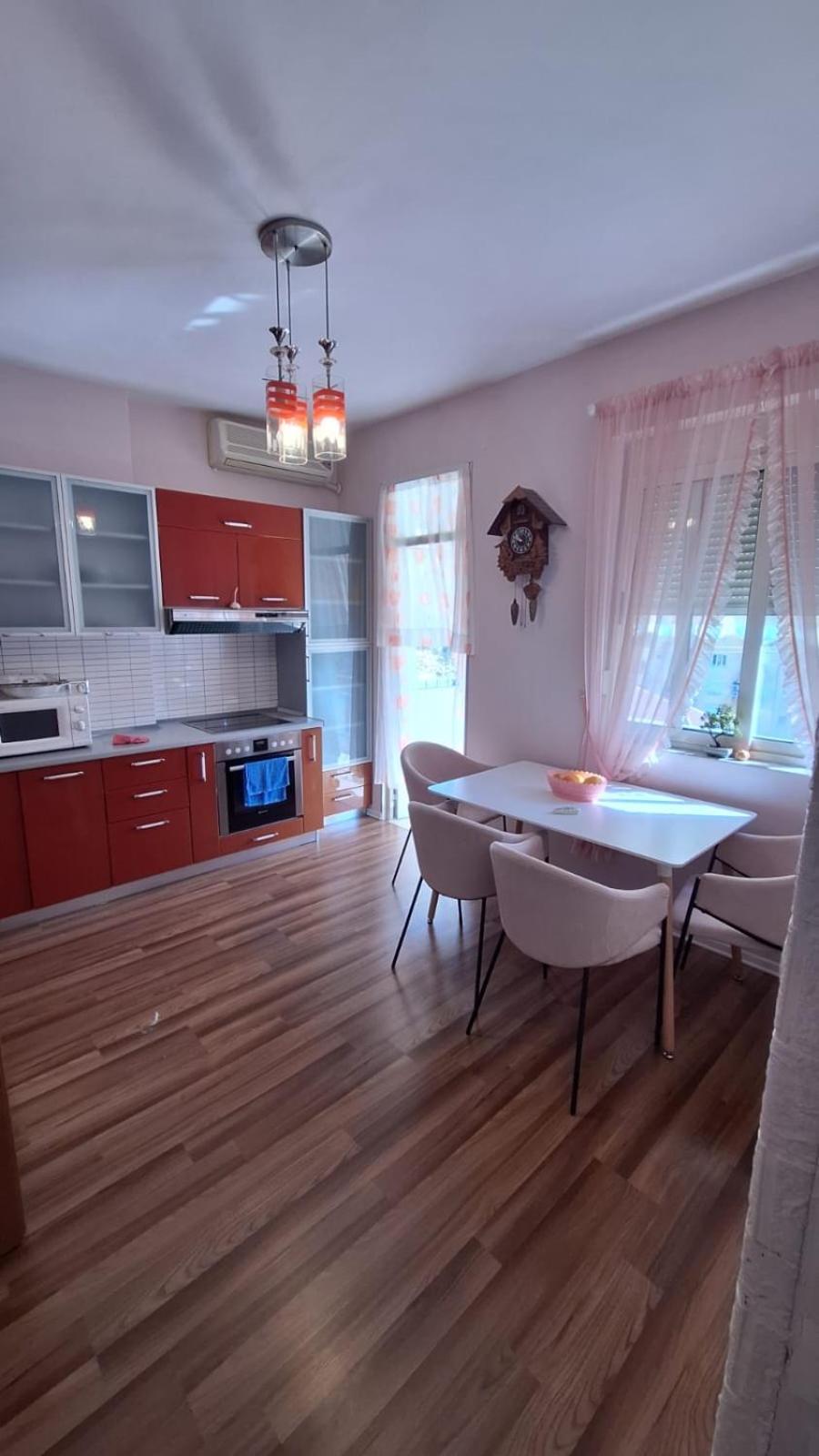 Apartment Cozyflat In The Middle Of Tirana