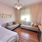 Cozyflat In The Middle Of Tirana